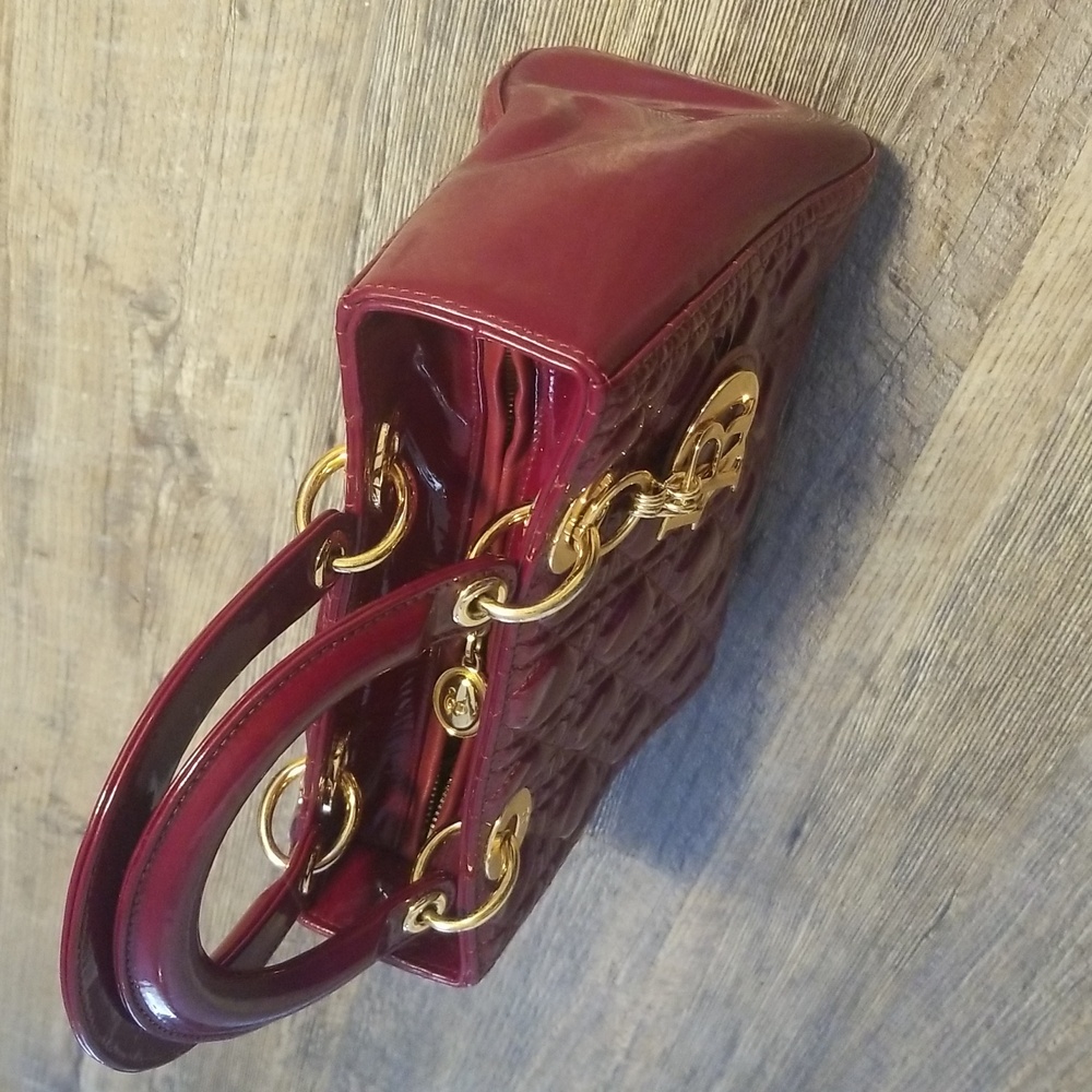 Lady Dior Christian Dior Medium Cannage Red Patent Quilted Leather Handbag - Picture 13 of 16